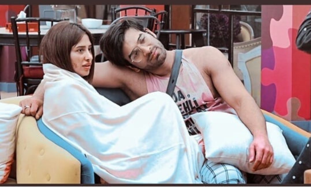 Cute_Doll5's tweet photo. come back soon #ParasChabra . 
#WeStandWithParas 
#BiggBoss13 #MahiraSharma https://t.co/uZkKJ7f9jo