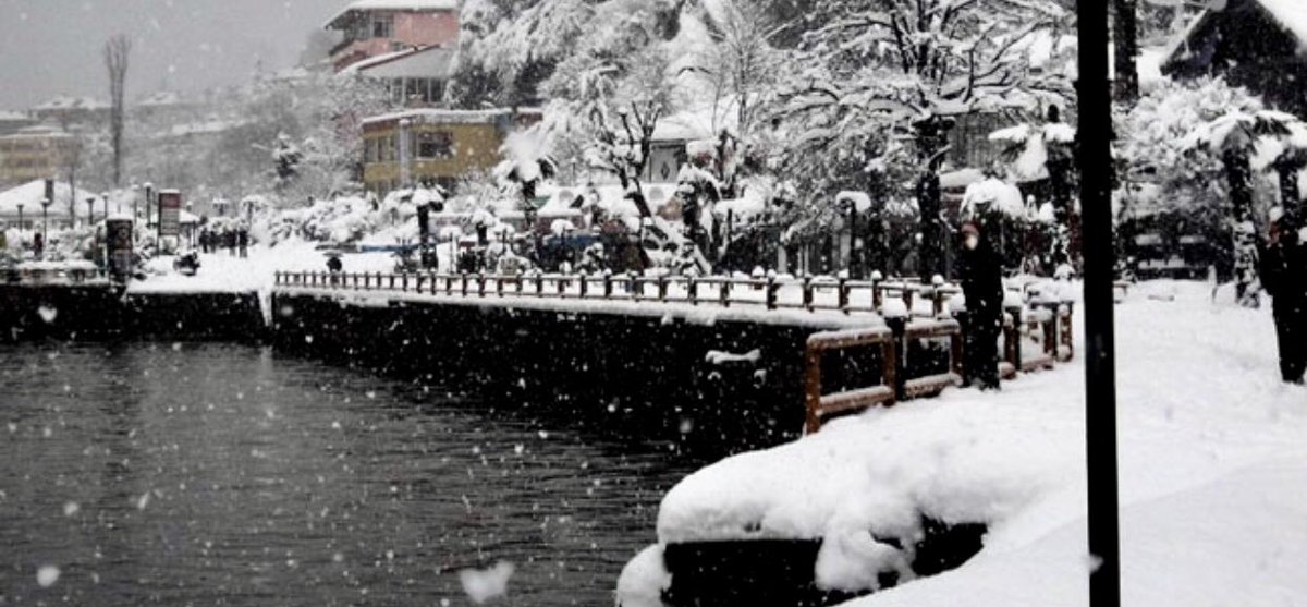 Kömür karasıyla kar beyazın muhteşem ahengi ile buluştuğu Zonguldak’tan selamlar.🤗 Tüm ekibimizle birlikte kar temizlik çalışmalarına hazırız. Bu muhteşem manzarayı bekliyoruz.Bu sene kartpostal almayınız, zira kartpostallarınız bizden.😌 Sizde durumlar nedir? <a href="/SirnakBel/">Şırnak Belediyesi🇹🇷</a>