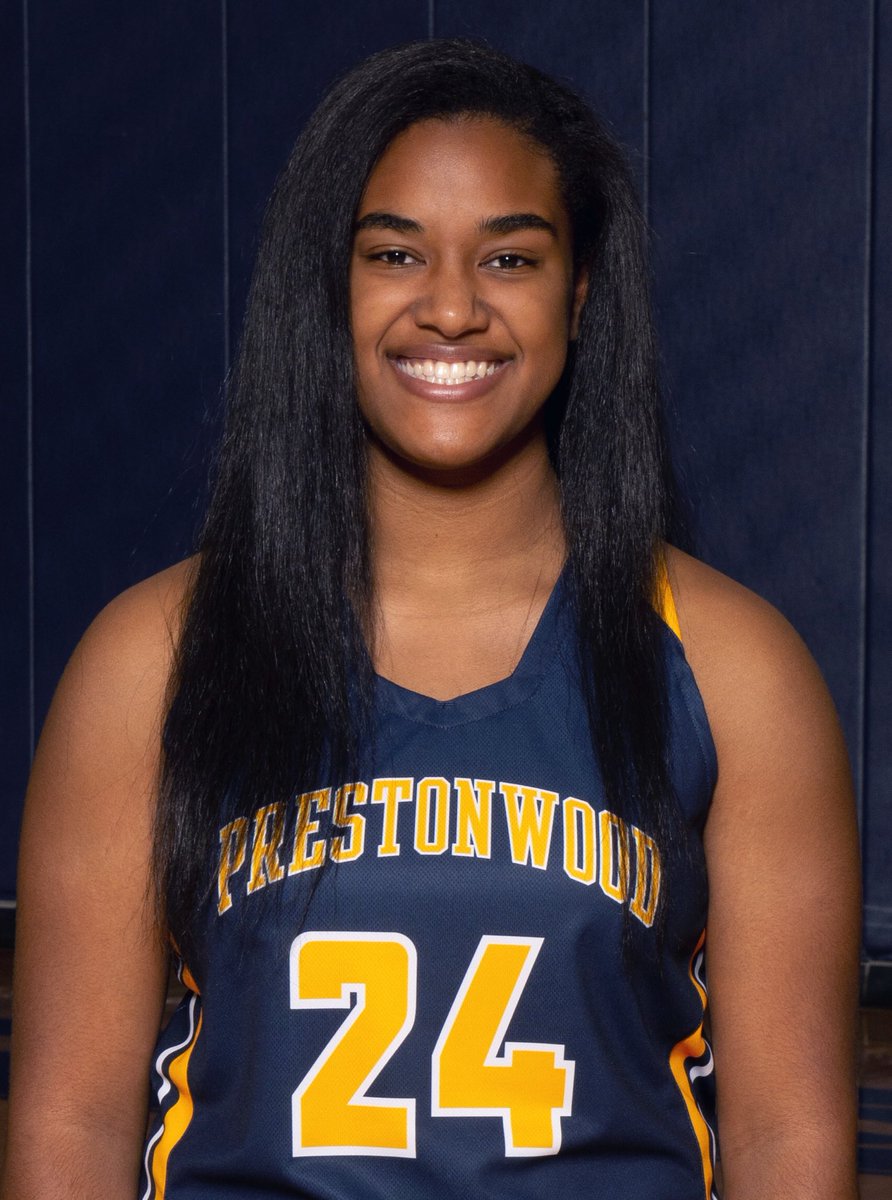HollyKay2141's tweet photo. Congratulations to @bossbria28 for grabbing her 💯th REBOUND of the season in our win over Hillcrest! 💪🏾 #OurReboundingMachine #GoaheadBria #GetBig #GetBoards 👏🏼👏🏼👏🏼 https://t.co/MBhAEw7Vzu