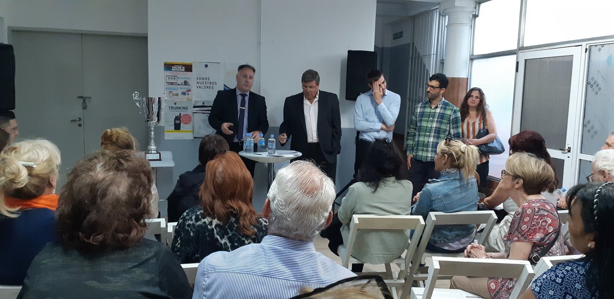 danielva4's tweet photo. #comisariascercanas. Nuevamente junto a los vecinos en cria 3A #haciendoloquehayquehacer. @diegosantilli @SeguridadBA @Policia_ciudad @JoLuAcevedo @BrunoScrenci @lucashportela @FerJElias https://t.co/0eA2CKzltb