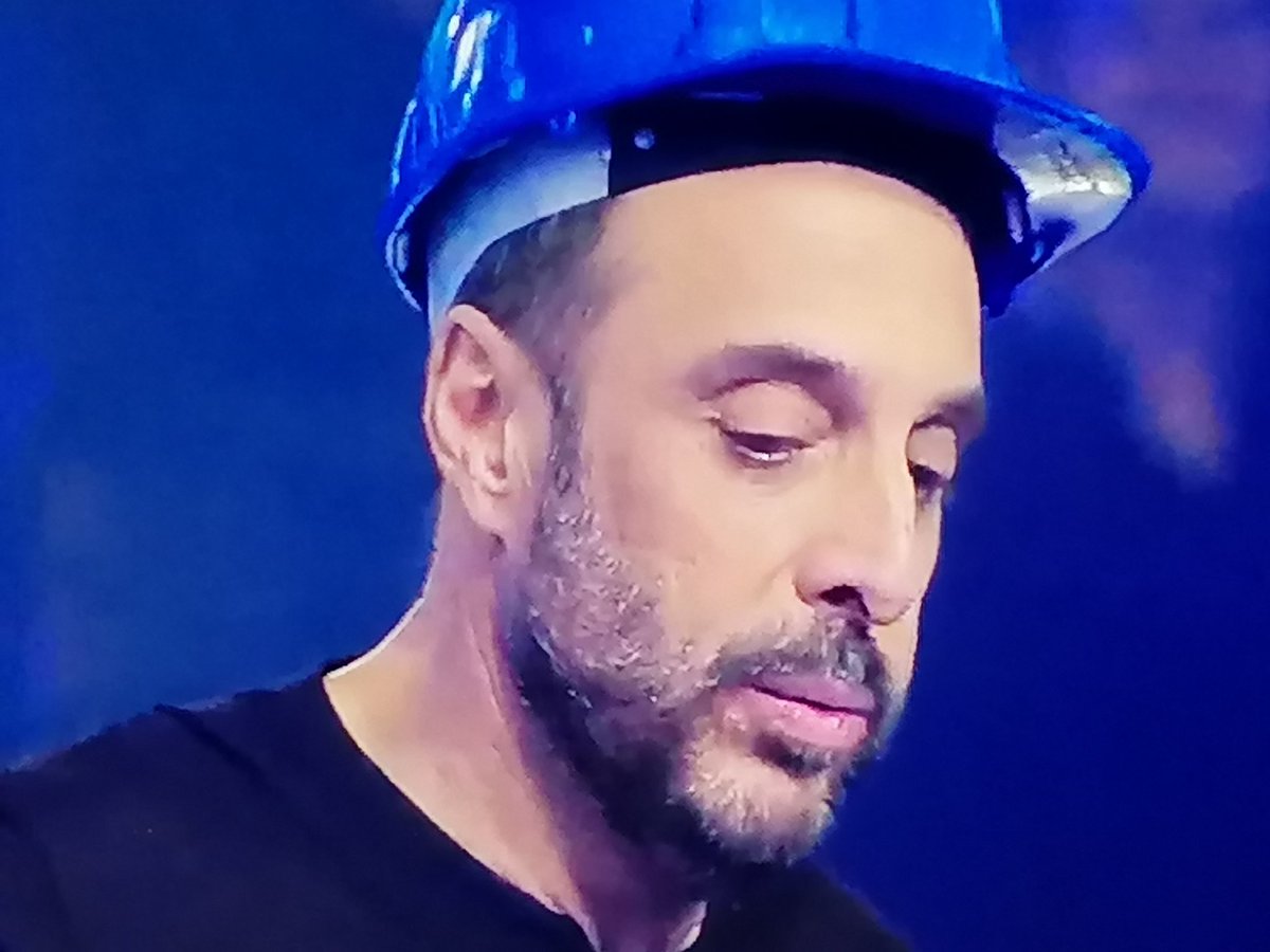 Carlalago15's tweet photo. Non pasa nada!!! Isto vai moi bem #LRFLO @LandRoberTVG esta é jodida https://t.co/4QJp1N2lJt