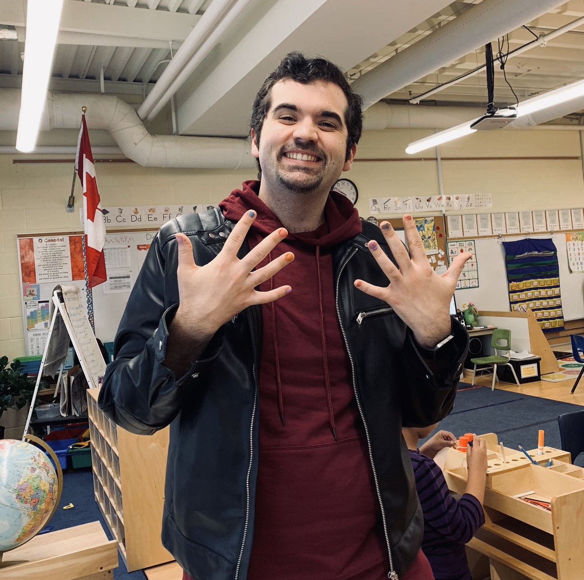 ITeachTim's tweet photo. My students played aesthetician today and dolled me up real nice π π
#LGBTQEducators #FDK https://t.co/lVHcMOSHyq
