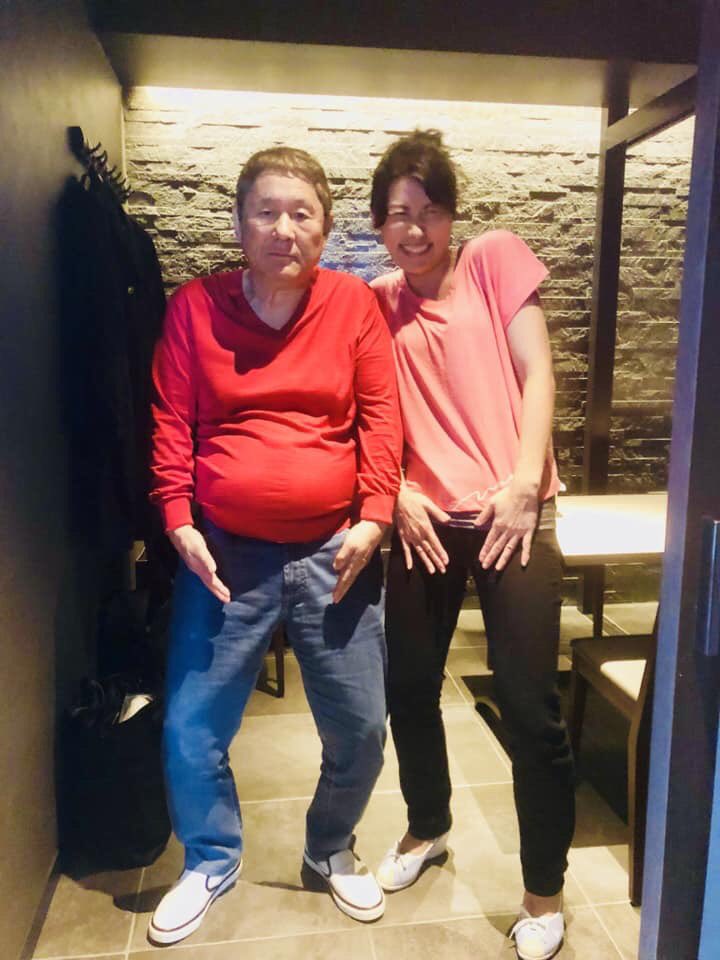 岡田麻紀 やきとりじいさん体操 10年の夢だったビートたけしさんとやきとりじいさん体操のコマネチのお写真 たけし さんは優しくコマネチしてくださいました ビートたけし はじめてのたけし コマネチ 岡田麻紀 やきとりじいさん体操 10年の夢だったビートたけしさんとやきとりじいさん体操のコマネチのお写真 たけし さんは優しくコマネチしてくださいました ビートたけし はじめてのたけし コマネチ
