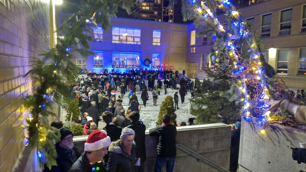 #Christmas in the Courtyard at <a href="/SMCS1852/">St. Michael's C.S.</a> #smcsarts