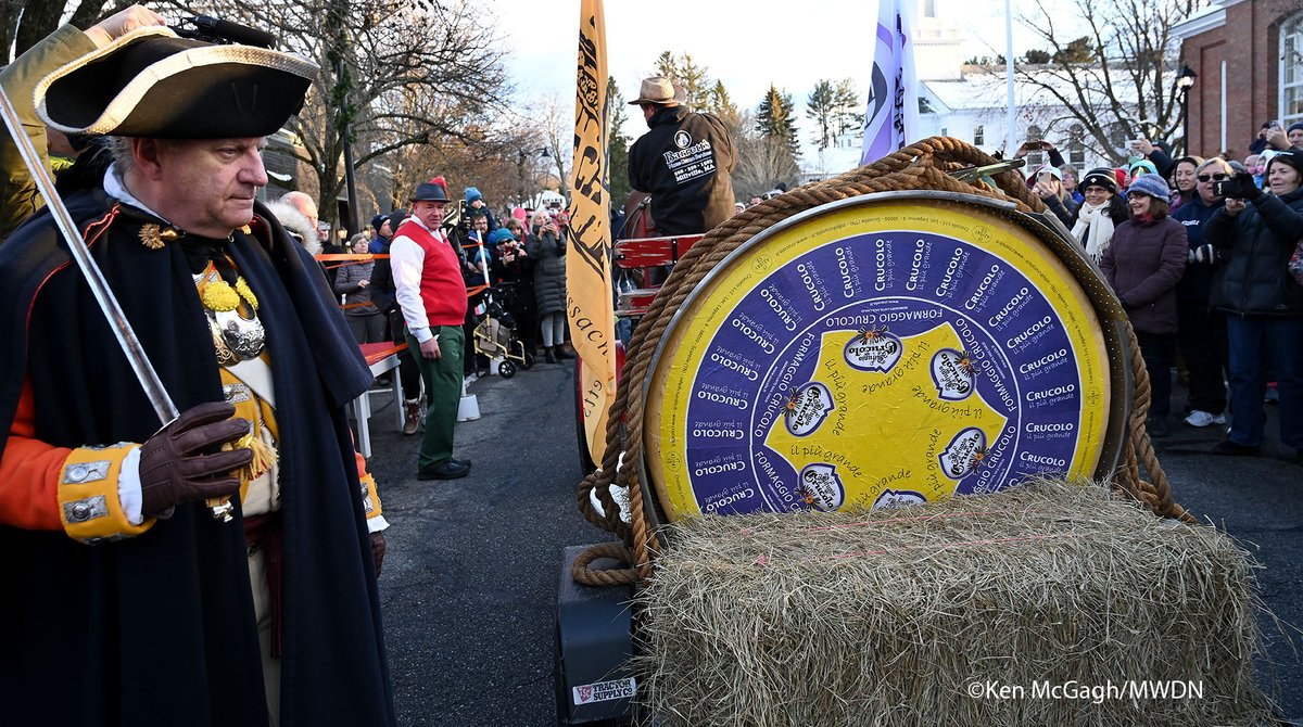 ken_mcgagh's tweet photo. A wheel good time had by all today in #Concord during arrival of a 1,000-pound wheel of #Crucolo cheese direct from Italy. @RobertJFucci story @concordcheese #concordcheeseshop #crucoloparade https://t.co/i28J55i0uO