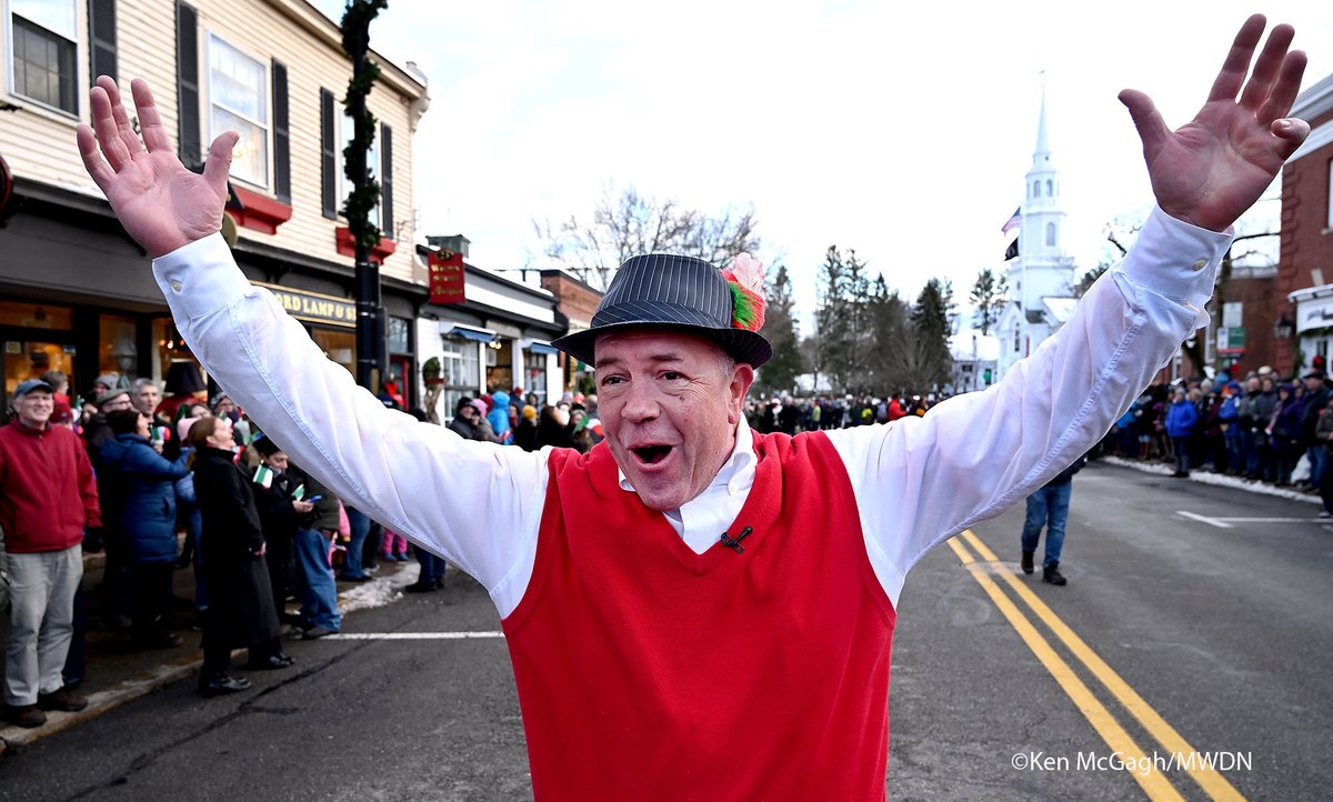 ken_mcgagh's tweet photo. A wheel good time had by all today in #Concord during arrival of a 1,000-pound wheel of #Crucolo cheese direct from Italy. @RobertJFucci story @concordcheese #concordcheeseshop #crucoloparade https://t.co/i28J55i0uO