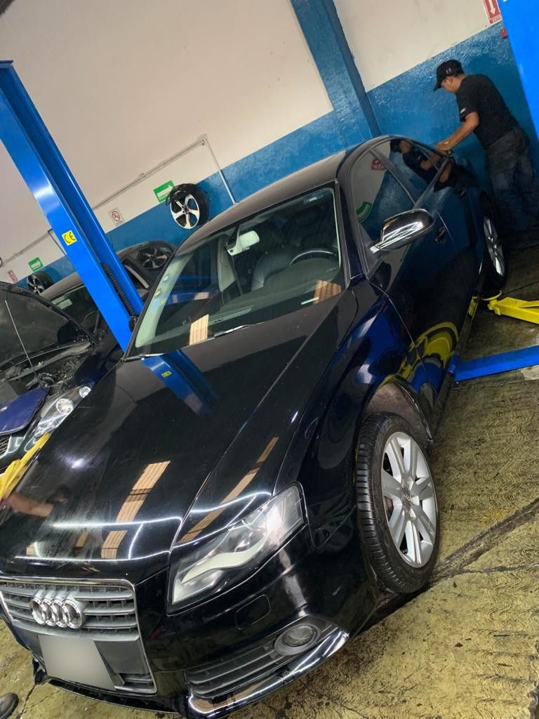 MoraAutomotriz's tweet photo. A este #AudiA4 con #motor2.0 #TSI llego con problemas de fugas, revisamos los lugares donde se originaba la fuga y las sellamos. ¡Quedo excelente!
Contáctenos 01 55 4180 6214
#MantenimientoMotor #Mecanicos #MecatronicasDSG #CDMX
#TallerMecanicoAutomotriz #AutomotizMora https://t.co/46jH2fC0pT