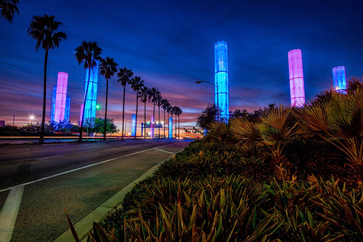 Tonight, our pylons will glow purple & blue for Crohn’s & Colitis Awareness Week. More than 3M Americans live with Crohn’s disease or ulcerative colitis & even more loved ones are impacted by these incurable diseases. Make #IBDvisible during #CCAwarenessWeek. @CrohnsColitisFn