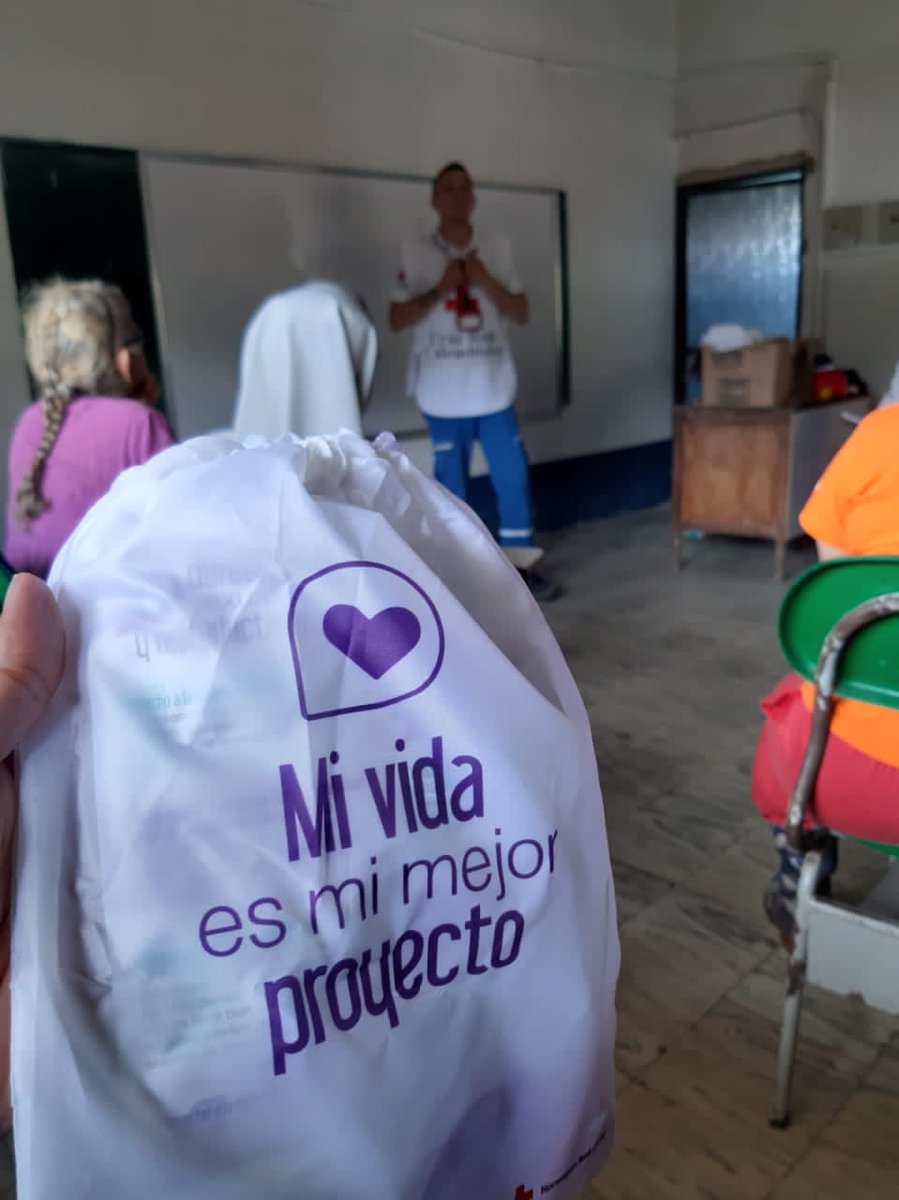 CruzRojaAntioq's tweet photo. #CRCSA | En #Anorí #Dabeiba y #Frontino, el proyecto: “Fortaleciendo Comunidades para la Paz”, realizó la campaña "Mi vida es mi mejor proyecto" con el fin de disminuir los embarazos no deseados especialmente en adolescentes; impactando a comunidades rurales de estos municipios. https://t.co/jdgiJMXklc