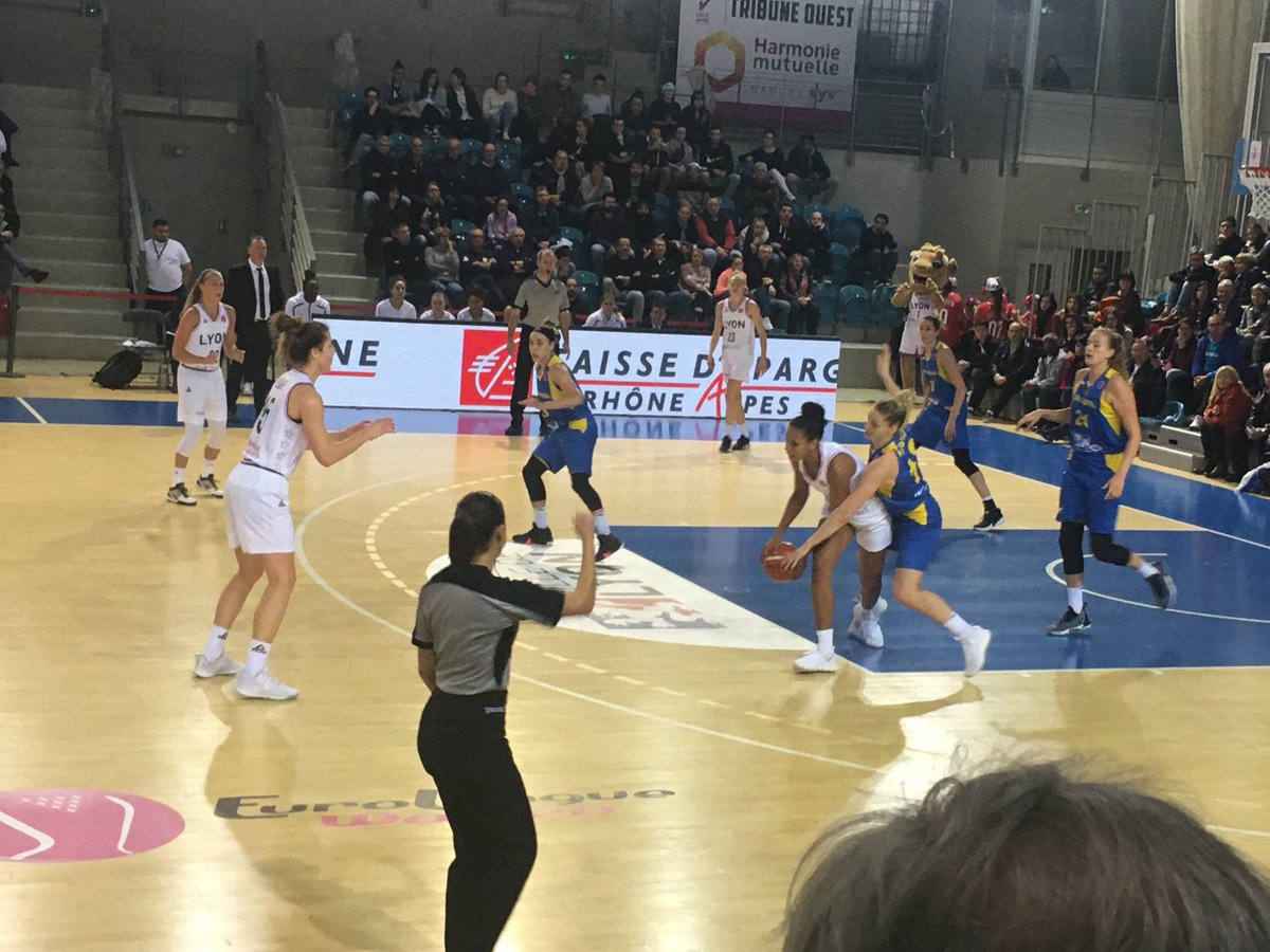 michel_rouault's tweet photo. ⁦@CE_RhoneAlpes⁩ partenaire et supporter de l ASVEL féminin . Un match d euro league plein de suspense contre les polonaises de ARKA gdynia. Allez l ASVEL https://t.co/CcfT4vpZ7w