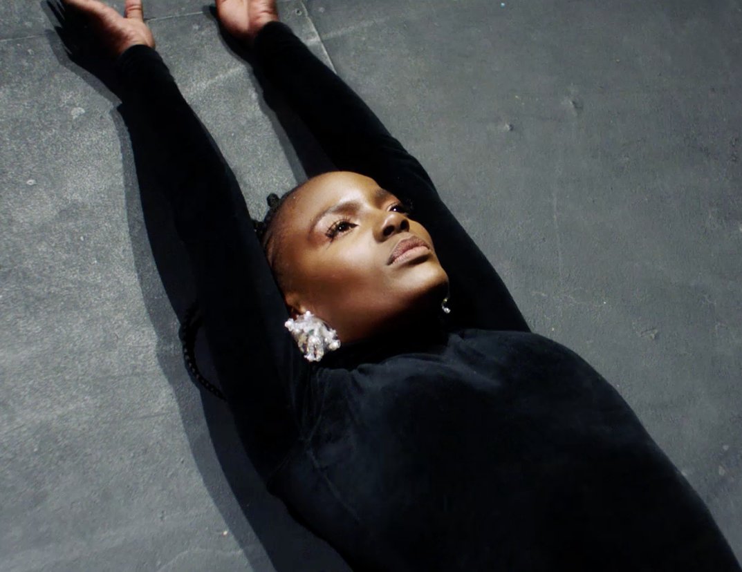 ShingaiMusic's tweet photo. Divinity in the darkness.
Divinity in the light.
Are you ready for 2020 Vision. ๐ค๐ซ
#Shingai #AncientFutures #TwentyPlenny #TwentyPlenty #2020Vision #Revolutions #RevolutionsMonth #Empowerment #Uplift https://t.co/0weUJT5UlC