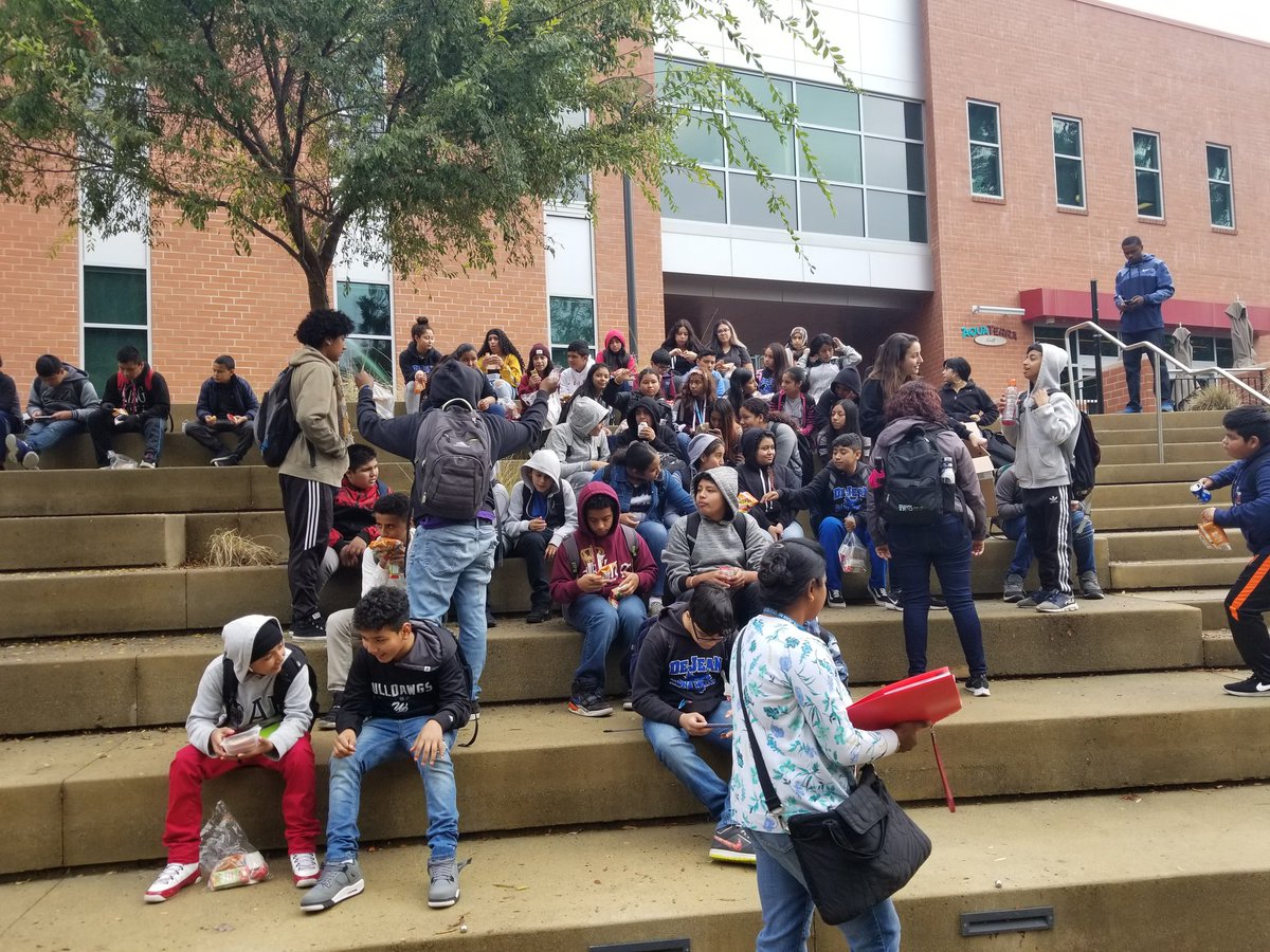 DeJean Middle School tweet media