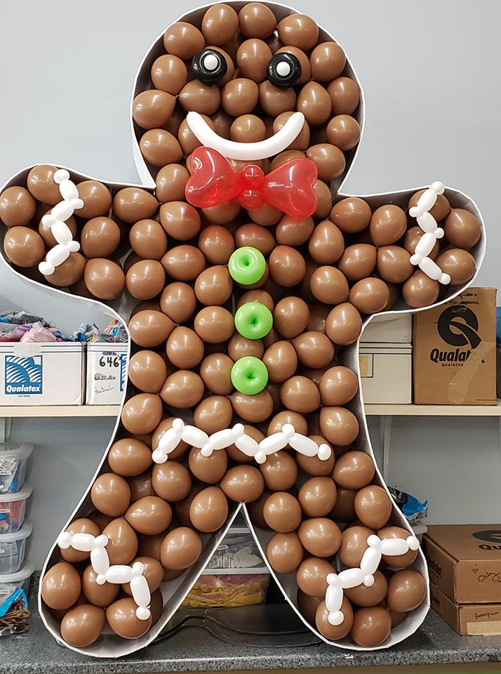 AndonBalloons's tweet photo. @gingerbreadman made out of balloons.  How cool for your next holiday party!!! @holidayparties @kidsholidayparties https://t.co/Y8UooFMiv9