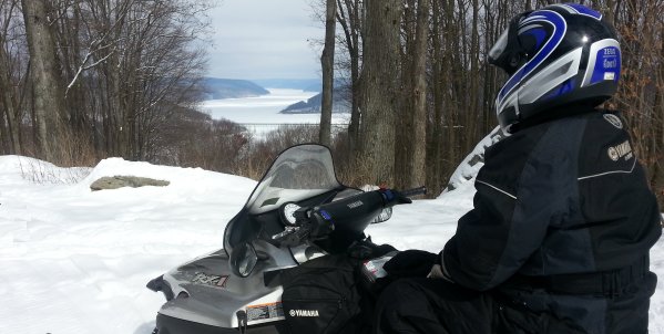 ANFVB1's tweet photo. FESTIVE FAMILY FUN IN THE ALLEGHENY NATIONAL FOREST- Enjoy special holiday events and winter activities with family and friends... Check out our December newsletter https://t.co/jGZTzARTEo #PAHappySnaps #PATravelHappy https://t.co/xSJNriRKF8