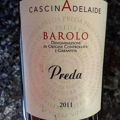 IncontridiVite's tweet photo. #winelover #wine #redwine #whitewine  #sommelier #tasting #winetasting #vino  #drink #foodandwine #instawine #photooftheday #winelabel #roma #rome #italianwine #italy #piemonte #langhe #barolo https://t.co/kda0ZZEs7a https://t.co/OlV8Il3SDx