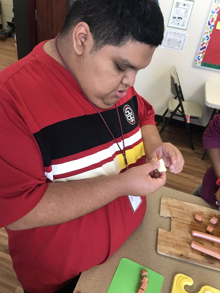 jmestkr's tweet photo. The kids cooked “hot dog nuggets” today and it was fun and pretty tasty. #mykidsarethebest #cookingtolearn @HumbleISD_SCHS @HumbleISD https://t.co/4NTE5ib7ZL