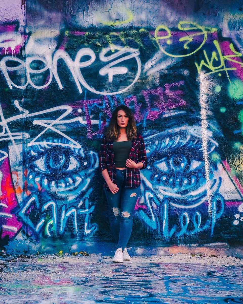 YashMusabji's tweet photo. She sees right through you. She’s got that ICON vision 👀🦚
@ICON_Visuals_ 

#ICON #Rockford #Belvidere #artist https://t.co/2ynV6DE7ja