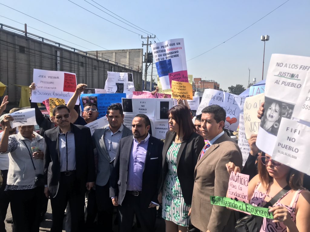 STMNoticiasMx's tweet photo. #Ahora

Se manifiestan en contra de la alcaldesa de Álvaro Obregón @LaydaSansores por caso Landeros. https://t.co/2rPdSbc9DI