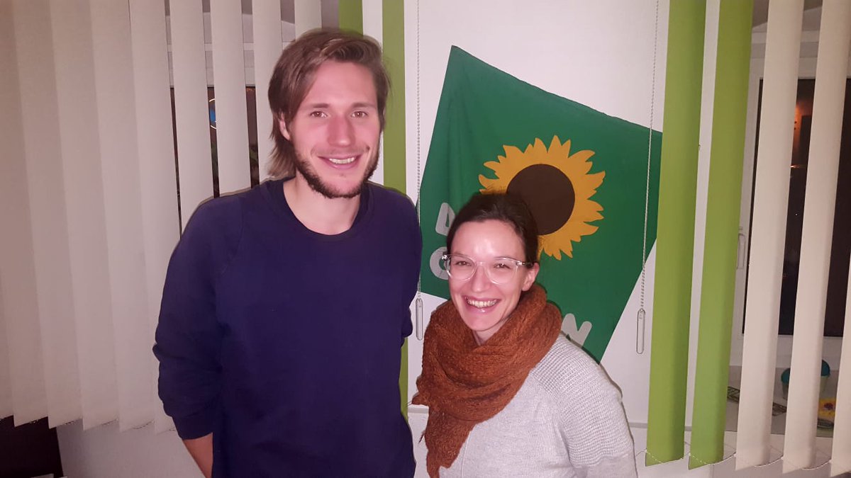 GJ_OA_Kempten's tweet photo. Neue*r Sprecher*in der Grünen Jugend Allgäu gewählt: Franziska Maurer und Philipp Artmann. Lerne uns am 10.12 ab 20 Uhr im Ritterkeller kennen! #gogreen #doppelspitze #doppeltspitze https://t.co/ggxzJsxDKr