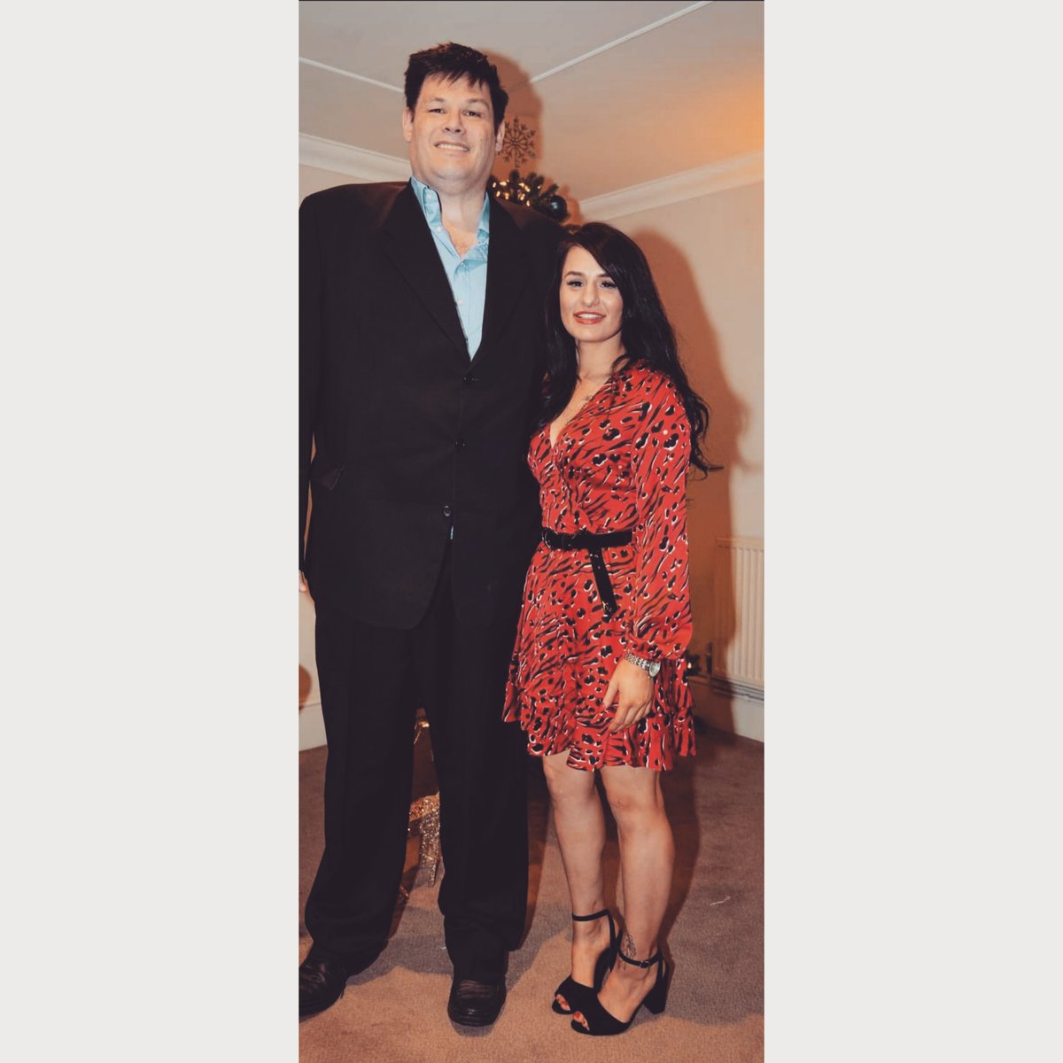 Was lovely to meet you Mark <a href="/ITVChase/">The Chase</a> <a href="/MarkLabbett/">Mark Labbett</a> #TheChase #thebeast #London