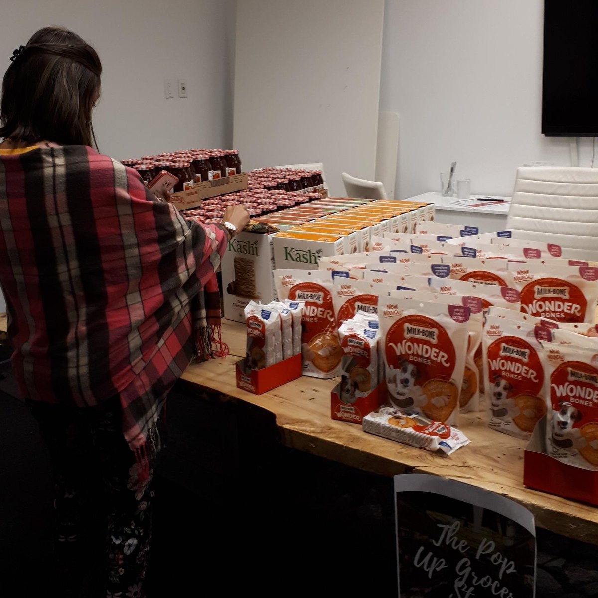 LeoBurnettTO's tweet photo. We’re proud to announce that #LeoTO raised over $17,000 for charitable organizations during our month of giving, exceeding the amount raised in 2018. This was made possible by our generous clients and team. We can’t thank you all enough! #OneTeamOneDream https://t.co/ISJSPSZ7B5