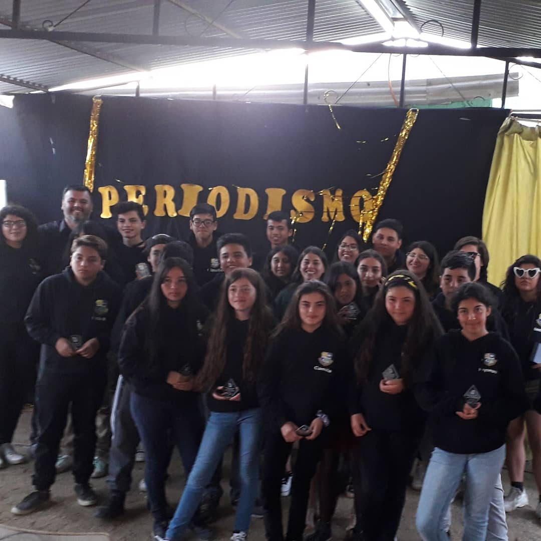 ChristEscolar's tweet photo. El pasado domingo 1 de diciembre vivimos un nuevo #periodismoaward donde niños, niñas y jovenes que se dedicaronnal periodismo escolar reciben un merecido reconocimiento de sus pares.

#periodismoescolar #reconocimiento https://t.co/sZGNP02s4D