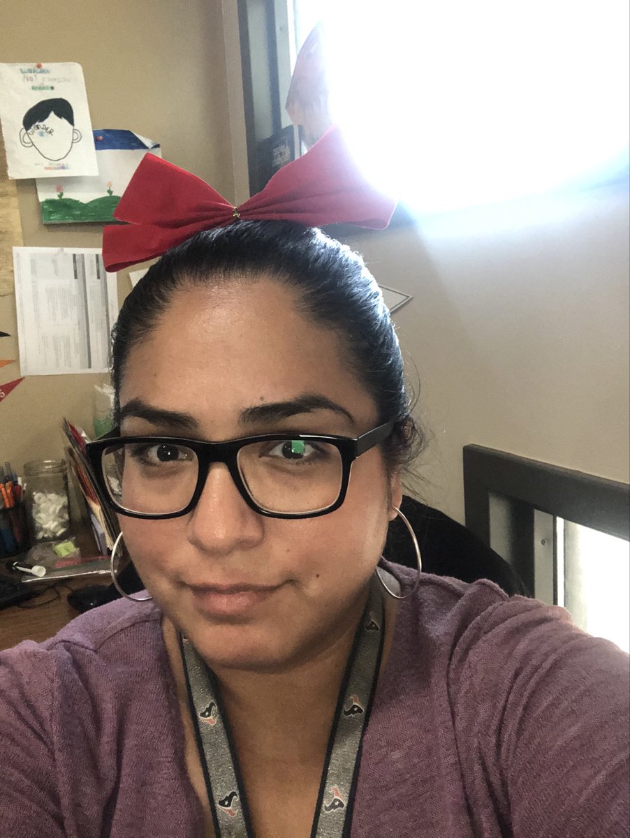 mhernandez616's tweet photo. @oreholidayheadwear I’ve decided to be a “present” today. https://t.co/scJ8dd0Fip