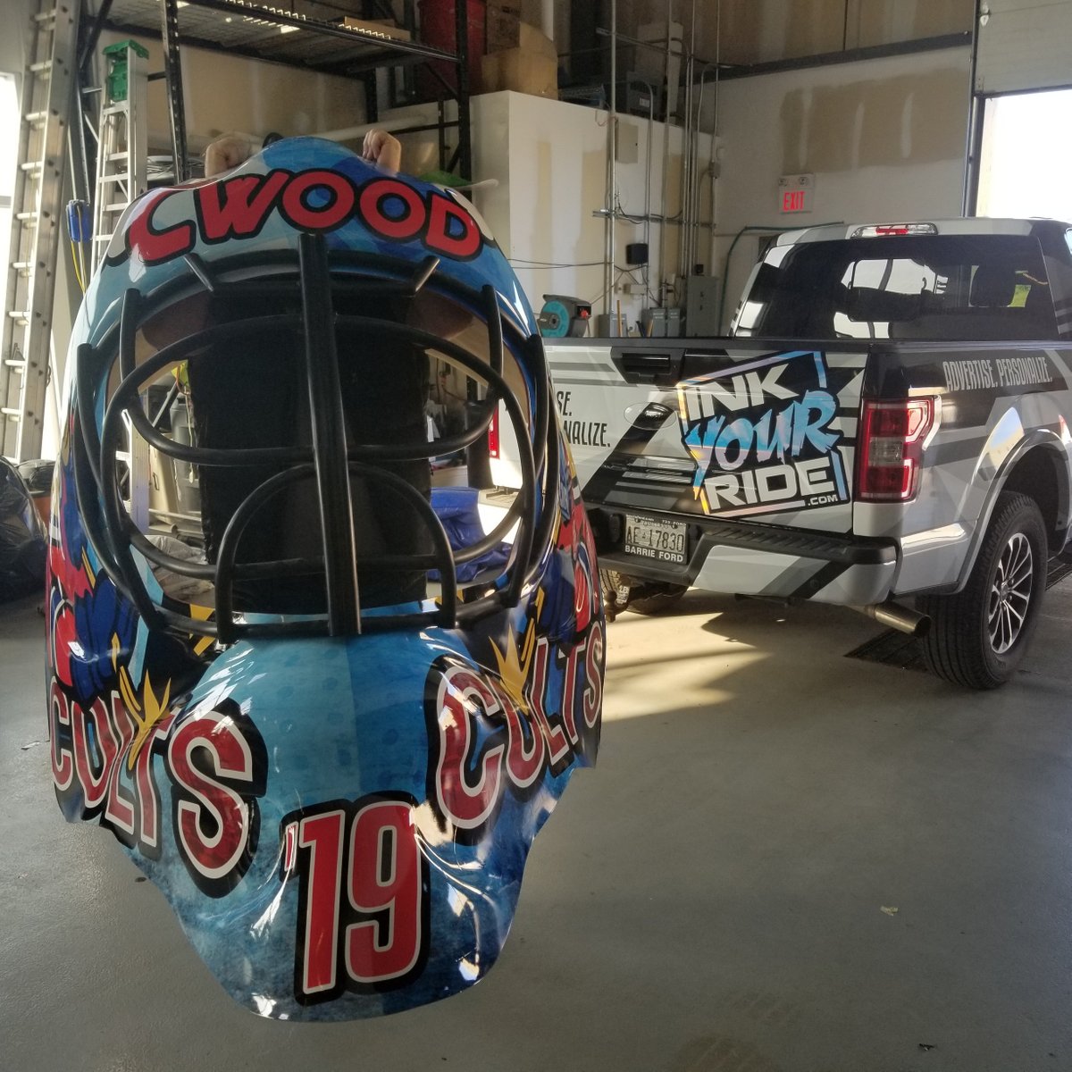 EminentGraphics's tweet image. This may be the largest helmet ever wrapped! That's not a camera trick - it's huge! So yes, we wrap helmets of all types and sizes! Here are some other helmets we wrapped recently. #hockey #hockeymask #hockeytown #hockeylife #goalie #vinyl #vinylwrap #vinylgraphics #wraps