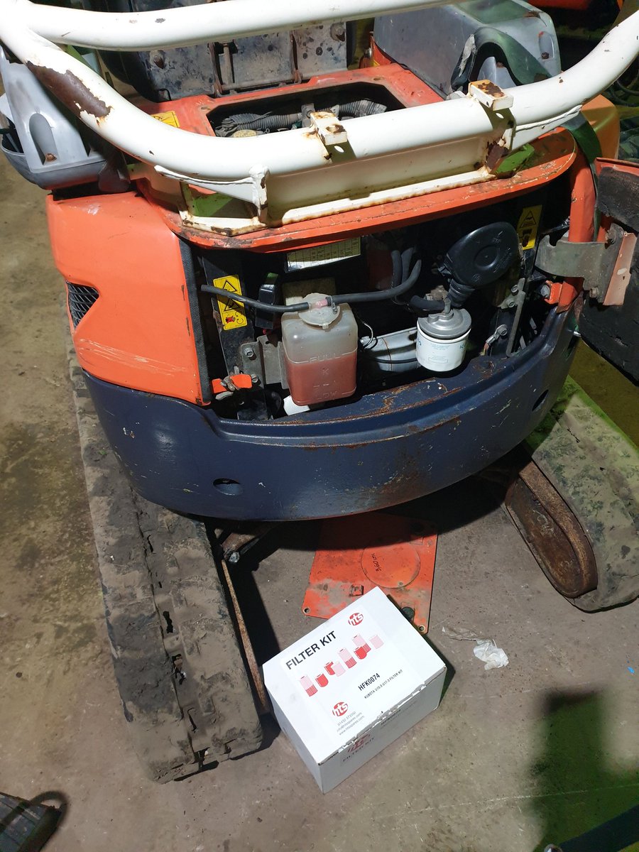 New stop coil fitted to this kubota u15 so it now shuts off on the key after the old one had burnt out. Followed by an engine service courtesy of a HTS filter kit.
More bits still to be done.
 #kubota #repairs #plant #service #fitter