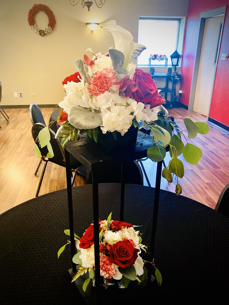 BeltonHS's tweet photo. Wow! Cross-curricular collaboration at its finest! Check out the spread Floral Design and Culinary Arts students prepared to provide a wonderful holiday treat for our staff. What talented young men and women we have here. #BISDCreates #BuildDesignCreate #BISDMoments https://t.co/et5iGpHlgW