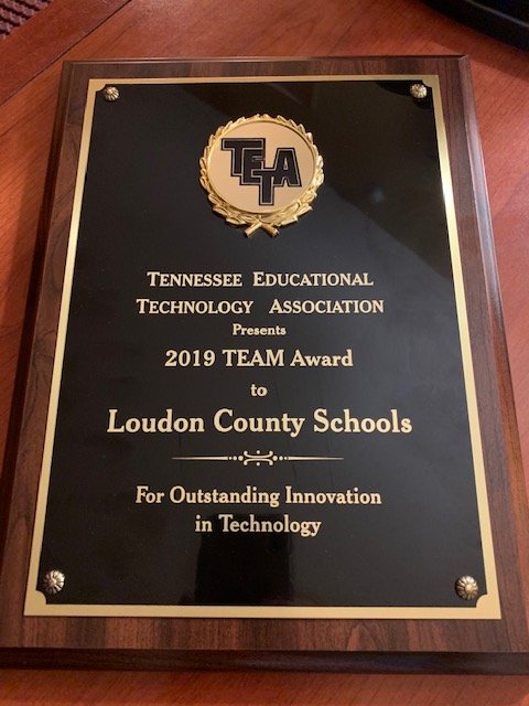 Congratulations to all the educational technology teachers/leaders/tech crew at Loudon County Schools.  LCBOE took home the Team Award for Technology Integration at #TETC2019 Conference. #loudoncountyachieves