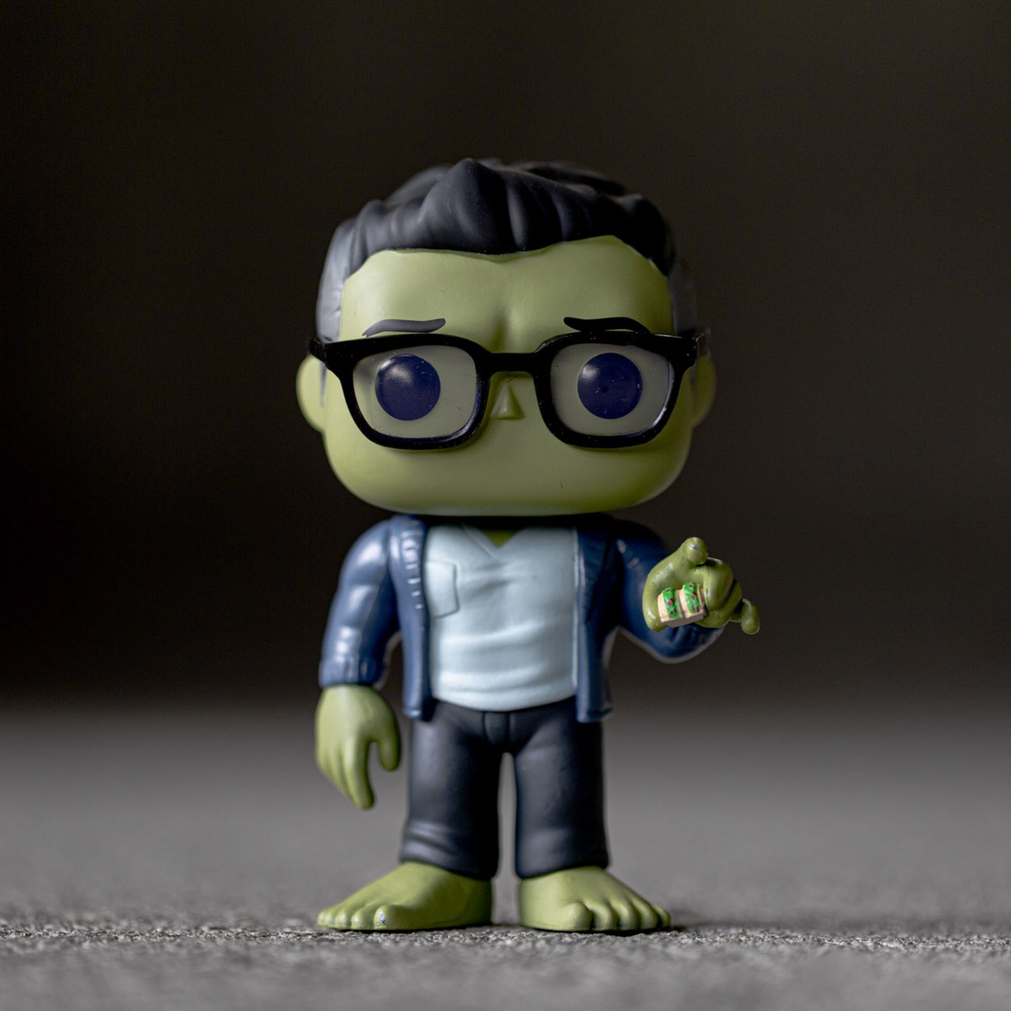 Funko Pop! Marvel: Endgame - Hulk w/ Taco Figure