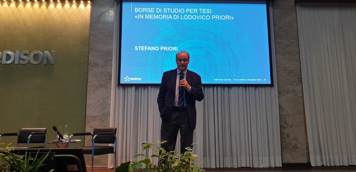 LodovicoPriori's tweet photo. Grazie a @EdisonNews per la consegna delle #borsedistudio in onore di mio nonno. È sempre un piacere vedere un'azienda investire sul futuro dei giovani.  #lifelonglearning
https://t.co/pk4VXjHaV8 https://t.co/p0aNeZCOqL