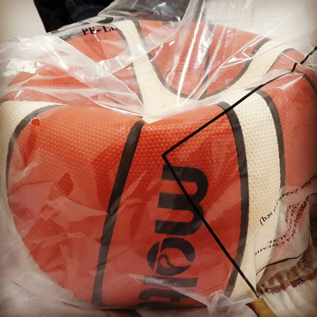 laligafederalok's tweet photo. #BásquetFederalRadio

🚨SORTEO🚨

Regalamos una Molten oficial🏀

Tenés que mandar un audio cantando un canción de tu equipo del Federal al 2914161696, tenés tiempo hasta las 19:00

Te esperamos en @ucuweb https://t.co/vMJFXvyWTE