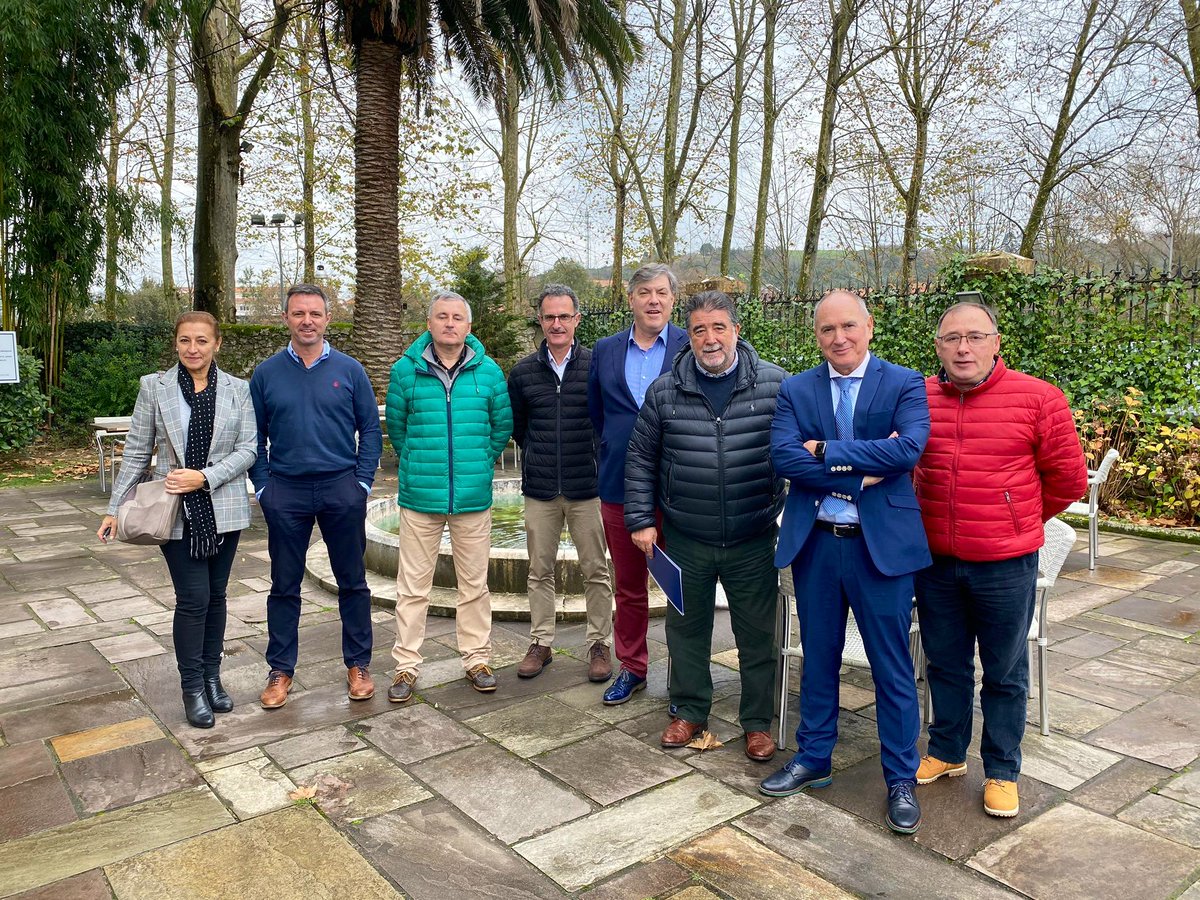 📢 PRESENTACIÓN #THE1 📢

Presentación del nuevo #BMWSerie1 y pruebas dinámicas junto a varios periodistas del motor de #Cantabria 🚗