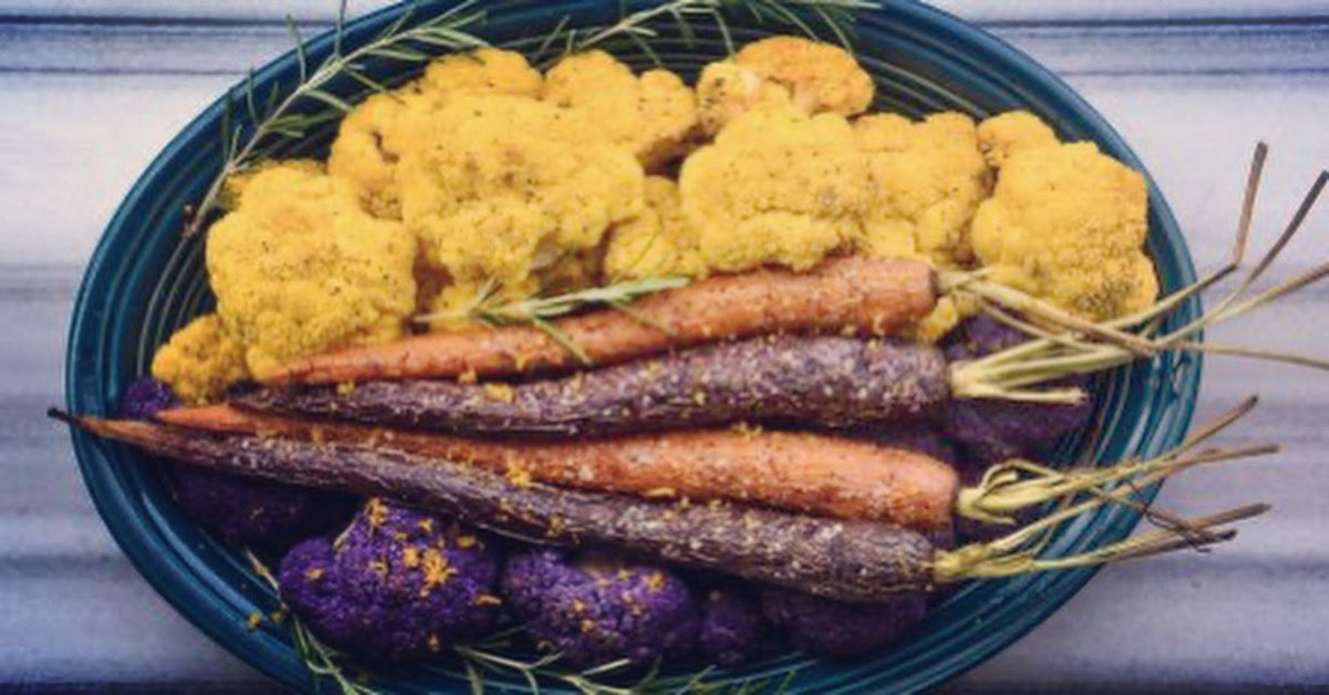 LiveSonima's tweet photo. Try these quick, simple, and nutritious “Holiday Roasted Rosemary Vegetables.” Bring them to your holiday party or enjoy them in your own home. Recipe created by Amie Valpone @AmieValpone
https://t.co/IazazsfPl5
#Enjoy #livesonima #sonima #vegan #HolidaysAreComing #gobblegobble https://t.co/JEE0mBxYF7
