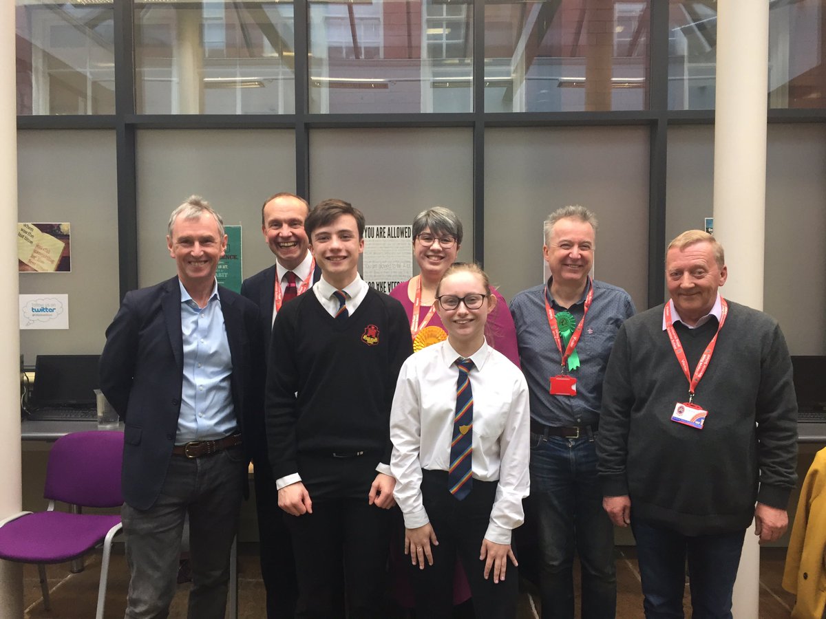 CRGSSixthform's tweet image. Fantastic election hustings today with all 5 candidates for the Ribble Valley. Great debate and lots of interest and enthusiasm from our students. Thanks to @GilesBridge @ChantelleSeddon @nigelmp @PaulRYates for joining us!