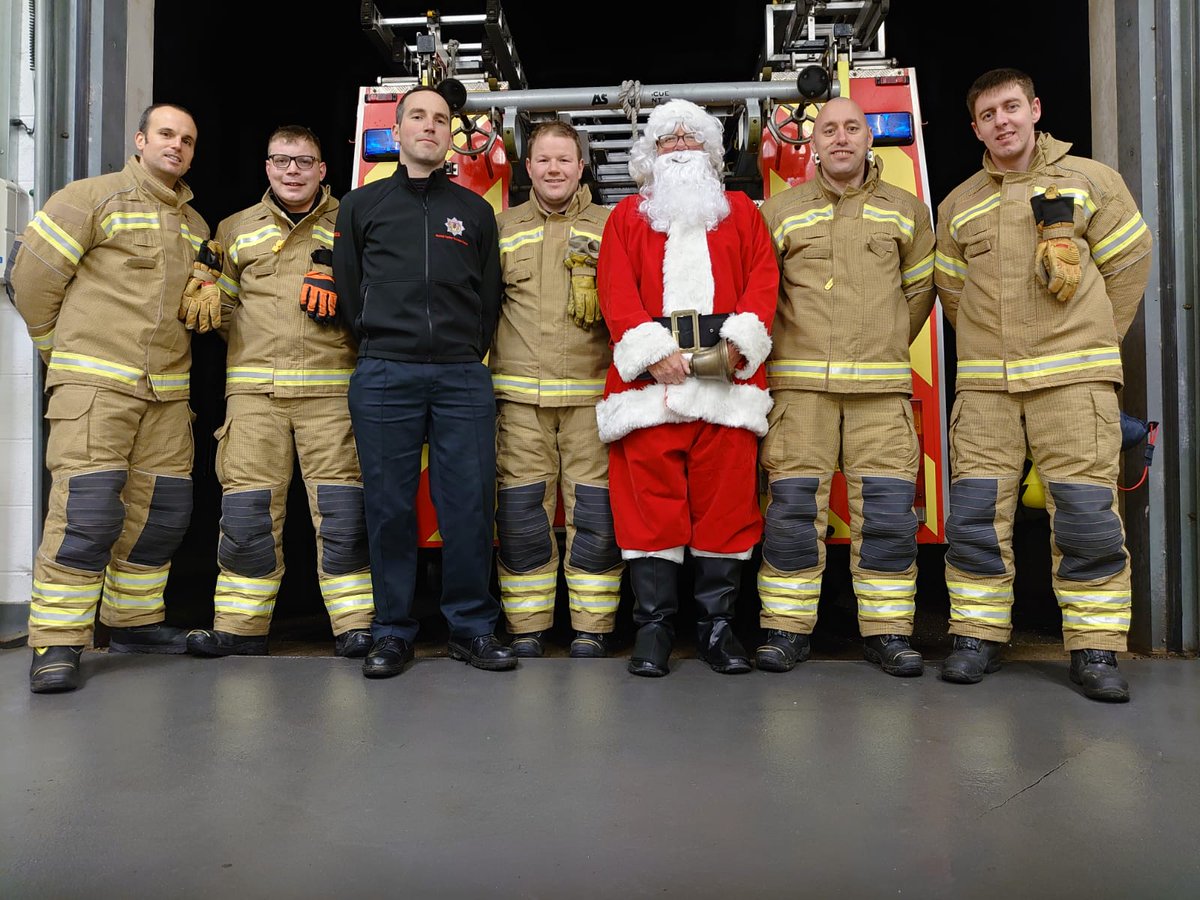 Crew were helping deliver a VIP to see the kids in Beauly tonight 🎅
