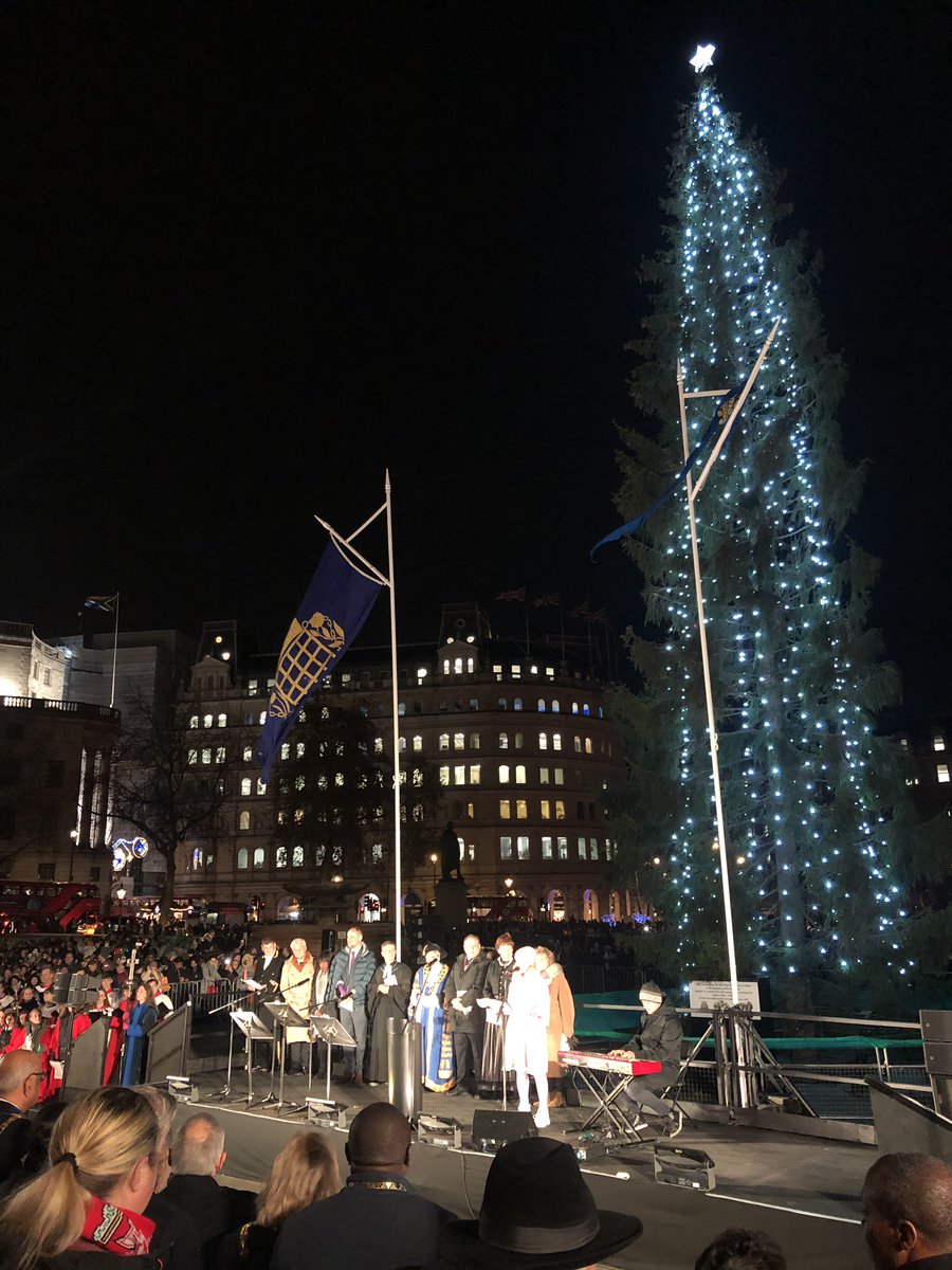 AksAndreas's tweet photo. Inspiring to hear Lord Major of Westminister mention @FlyWideroe’s joint project with @RollsRoyce on Zero Emissions Aviation, as an example of great collaboration between UK and Norway, during her Traflg Sq Xmas Tree Recp @UKinNorway @NorwayinUK @AvClubUK @eraaorg @samferdselsdep https://t.co/XaXj6DiXuN