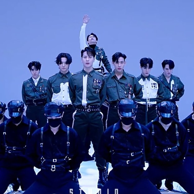 MichelleMarti20's tweet photo. @soompi @GOT7Official @weareoneEXO @B_hundred_Hyun @OfficialMonstaX @Stray_Kids @pledis_17 Congratulations to everyone for their albums Art and give us a lot of Talent especially to #Got7
#IGOT7 🐣🐥💚💚💚
#IGOT7_PROUD_OF_GOT7 
#MNETapologizeToGOT7 https://t.co/hCSWCT5tn0