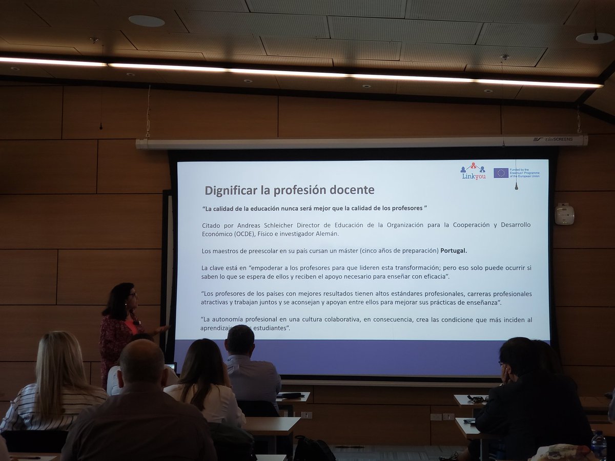 DrRicardoPena's tweet photo. Consejos para mejorar el desempeño en #educacion colombiano, reflejado en nuestros resultados de las pruebas #PISA2018, por Luz Elena Valentin
Evento @LinkYou_Project de @UniJaveriana 
Dignificar la profesión docente!
#MedEd #EdMed #Innovación https://t.co/Ef1d9F9rRF