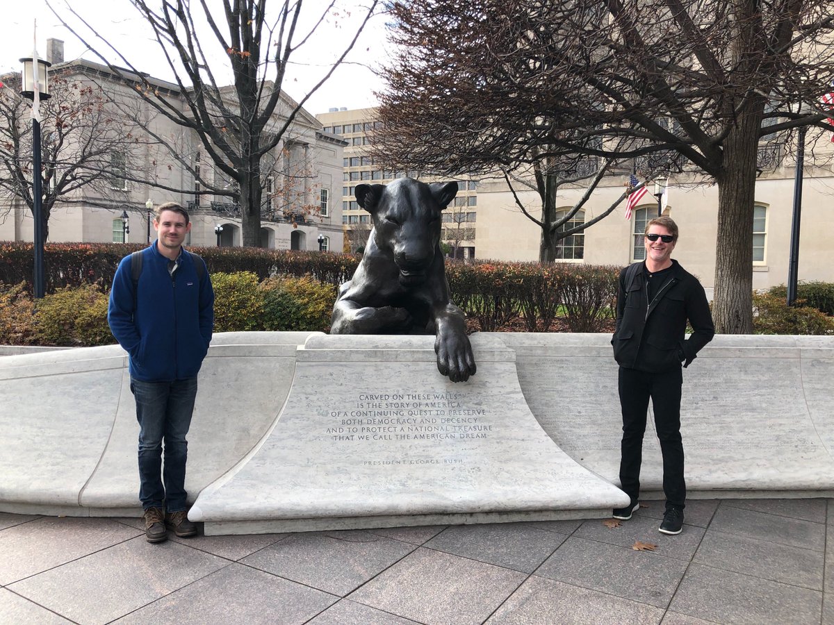 Mondo_Robot's tweet photo. Spotted in the wild: Robots in Washington DC! #naturallyhuman https://t.co/7WmLPPOTIu