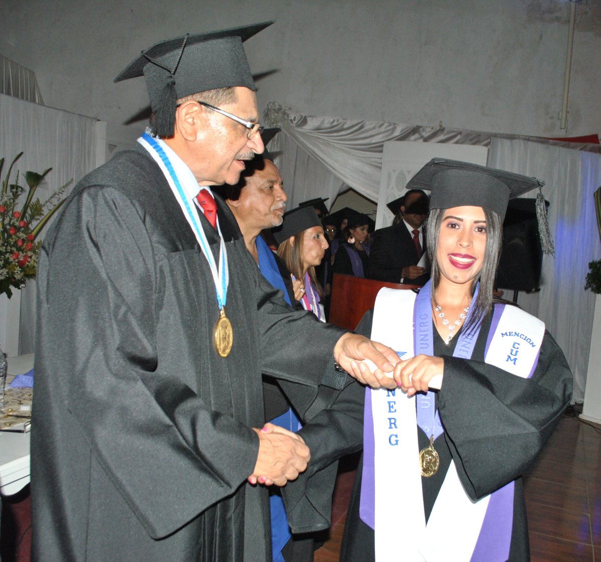 jlberroteran's tweet photo. #Promociones2019 Unerg egresó 581 profesionales de la Odontología, quienes durante su formación promovieron la salud bucal en las comunidades del estado Bolivariano de Guárico y en el resto del país. 
@NicolasMaduro 
@Mppeuniv 
@CesarTrompizVE 
@jlberroteran 
@Severianopa https://t.co/hDpqOTESZt