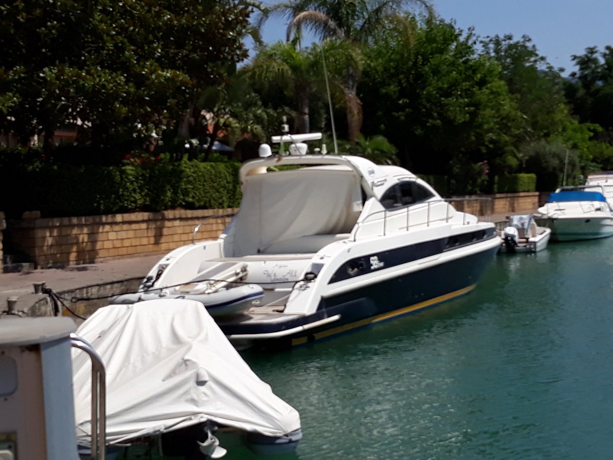 pratmare's tweet image. Comma 58 ht 2001 motori. 2 x 710 volvo full optional