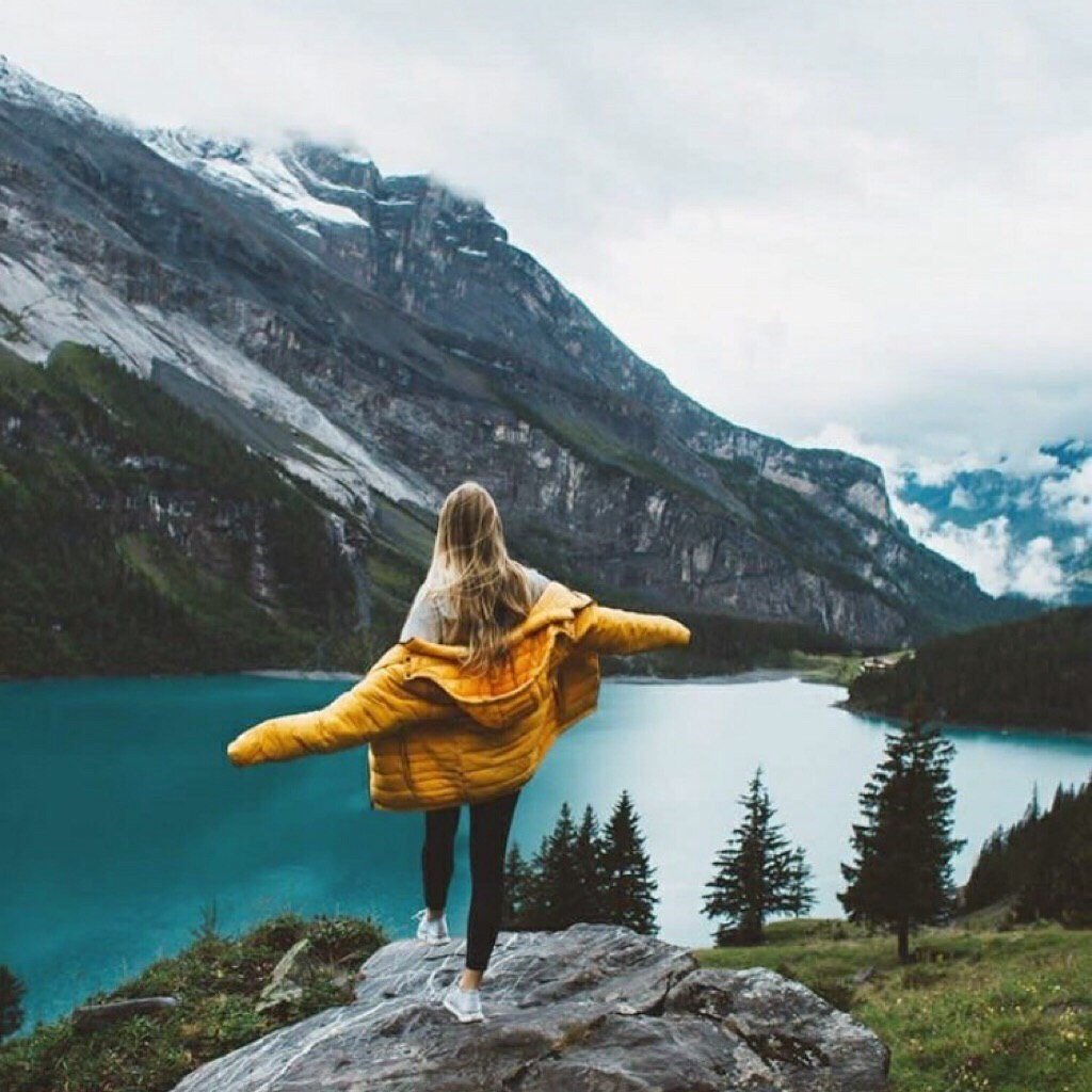 Фото позлить бывшего мужа. Фотосессия на дороге девушки. Фотосессия на дороге. Вдохновение на лице. Красивые люди.