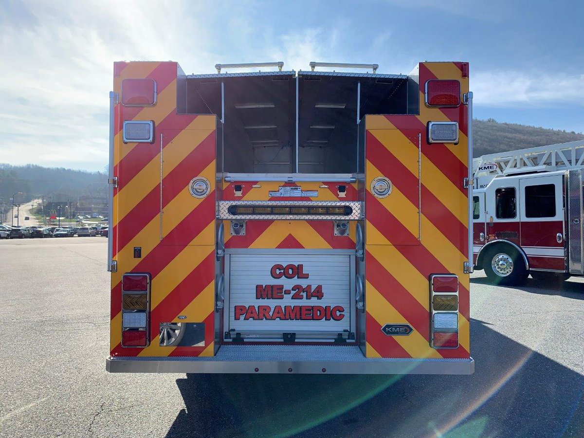 KMEFire's tweet photo. Thank you City of Colton Fire, CA for choosing #KME for your Severe Service Pumper. This rig carries 500 gallons of water and 20 foam with a 1500 gpm Single Stage Pump and FoamPro 2001 Foam System. #kmeca #kmepride #kmestrong #kmeworks4u #kmefireapparatus https://t.co/y9KoE1S5bJ