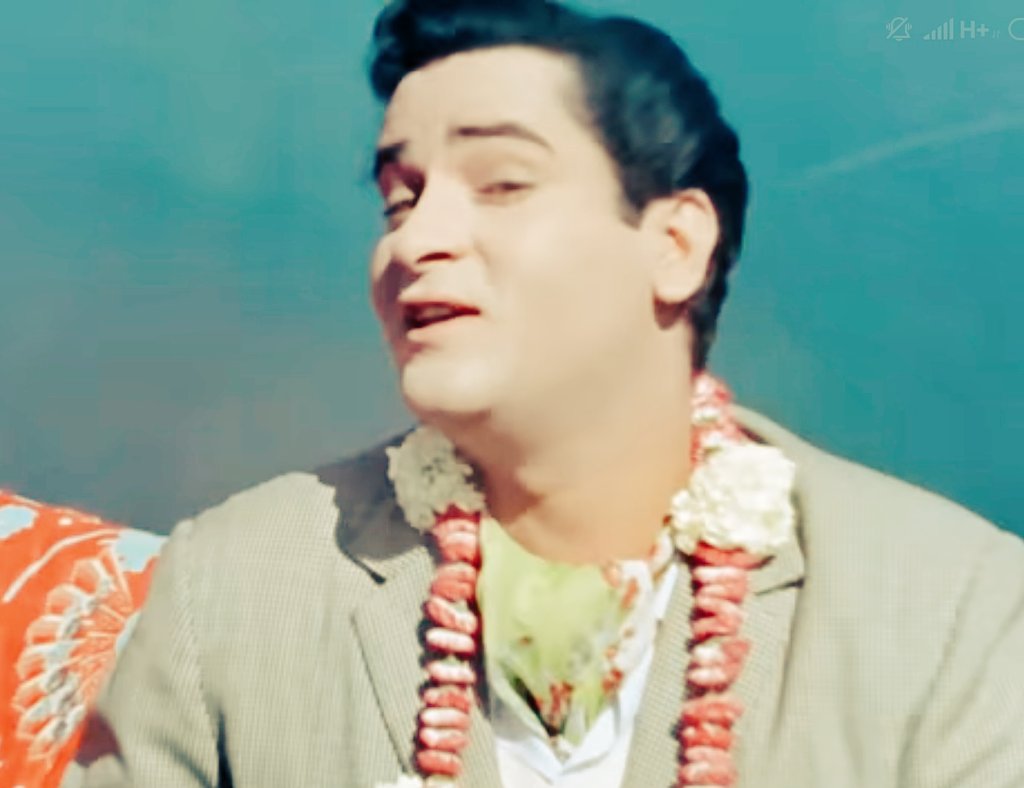 mishra_au's tweet image. जब 📺 से दुआ स्लैम हुई तो
इतवार की भोर में ई हीरो नाव में धमाचौकड़ी मचाते देखे
समय बीतता गया 
लेकिन इनकी उछलकूद नही रुकी
गज्जब एक्टर रहें कपूर साहब..😊
#कश्मीरकीकली 
पसन्द हमको 
#StreetHawk भी खूब था