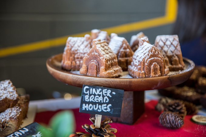 <a href="/TheYBCo/">Yorkshire Burrito Co</a> <a href="/copperspooncake/">Copper Spoon Cakery</a> <a href="/RabbitHoleTCS/">Rabbit Hole Coffee</a> <a href="/spiceandgreen/">Spice & Green</a> <a href="/NorthBrewCo/">North Brewing Co</a> Time to add to this thread because we've got two more Christmas #EatNorth menus to share!

Here's what <a href="/copperspooncake/">Copper Spoon Cakery</a> will have available on Saturday 😍 From what we've heard you'll have to be quick for the gingerbread houses - they're super popular!