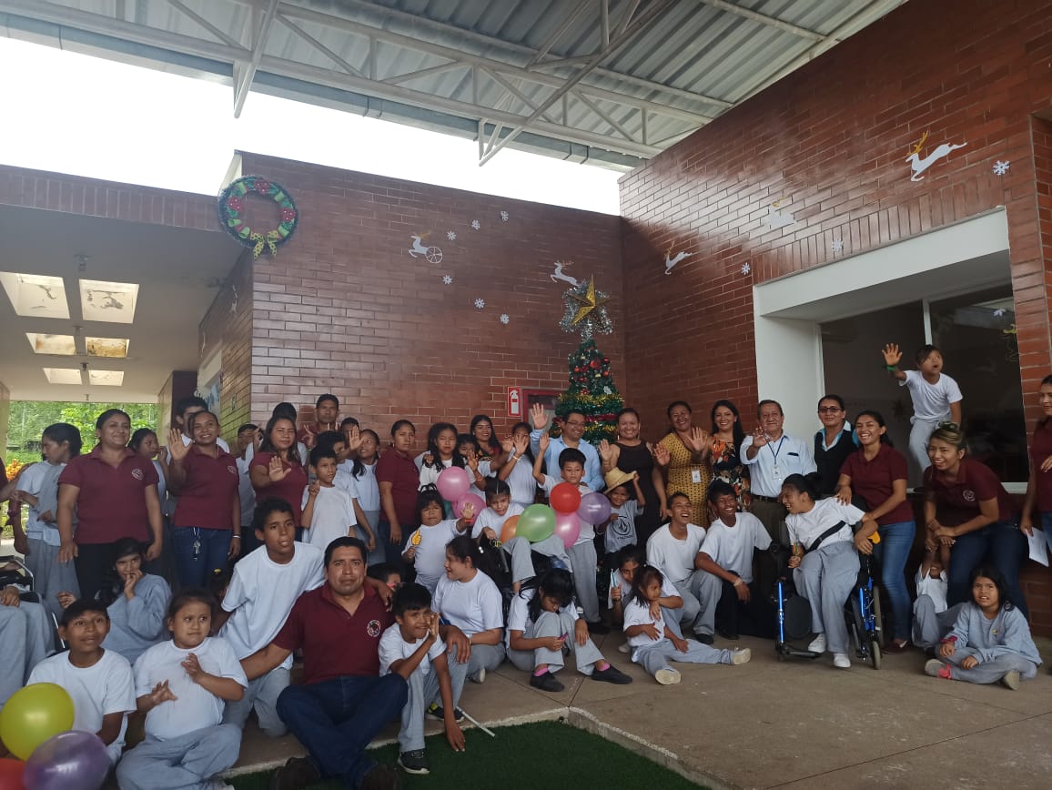 EducacionZ2_Ec's tweet photo. HOY I Un sistema educativo es de calidad cuando presta atención a los grupos vulnerables y procura desarrollar su potencial. El Coordinador de @EducacionZ2_Ec @Ferchomr79 participa en el encuentro "Somos Diversos, Somos Inclusivos" en conmemoración a la semana de la inclusión. https://t.co/nZ7vDqGJe8