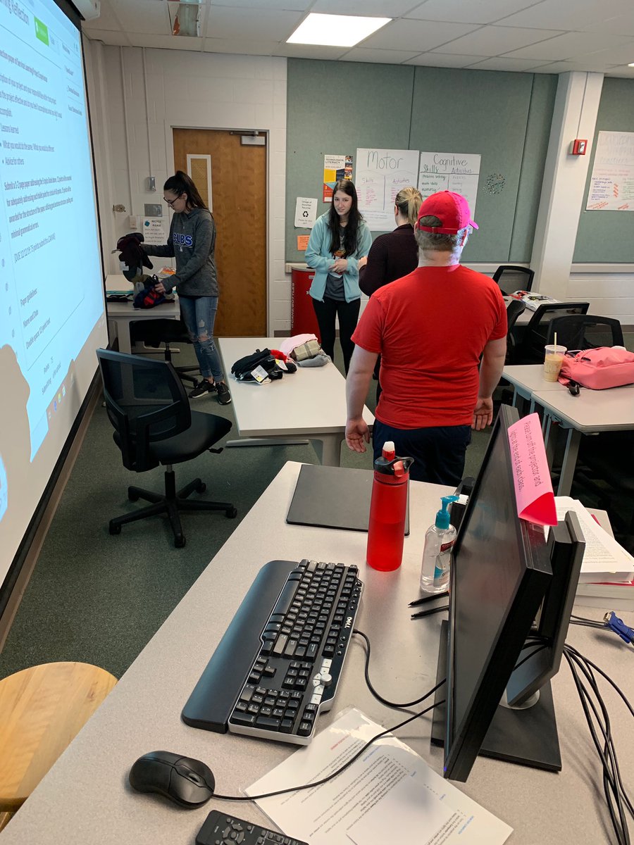 gorillateaching's tweet photo. Dr. Clemensen's LDSP 601 Service Learning students have completed their cold weather clothing drive with great support and many generous donations and are now organizing all of the donations to be put into blessing boxes and delivered to the Lords Diner to be handed out. https://t.co/MpXiK6mevQ